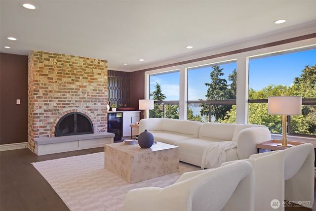 9100 Olympic View Drive, Edmonds, WA 98026