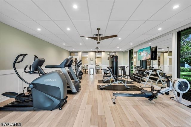569 PARK SHORE DR G5, Naples, FL 34103