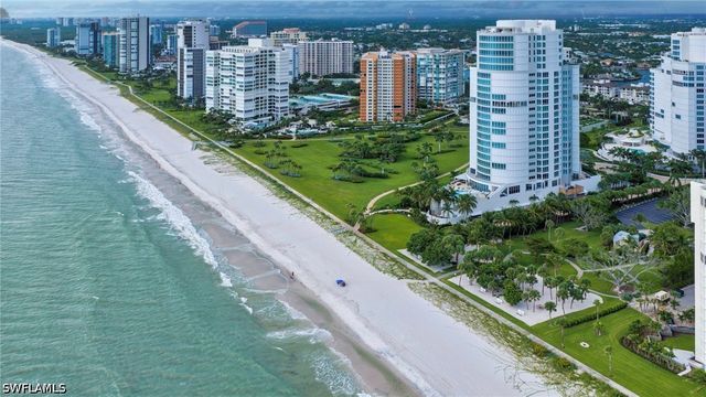 569 PARK SHORE DR G5, Naples, FL 34103