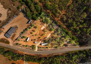 781 Corgey Rd, Pleasanton, TX 78064