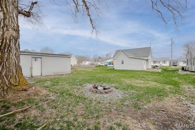 104 Hazel Street, Jerseyville, IL 62052