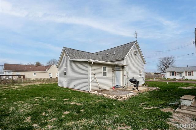 104 Hazel Street, Jerseyville, IL 62052
