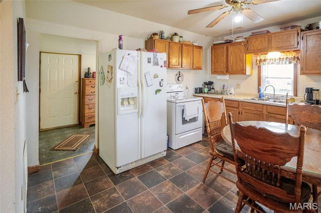 104 Hazel Street, Jerseyville, IL 62052