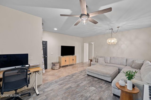 217 E Forrest Feezor Street, Vail, AZ 85641