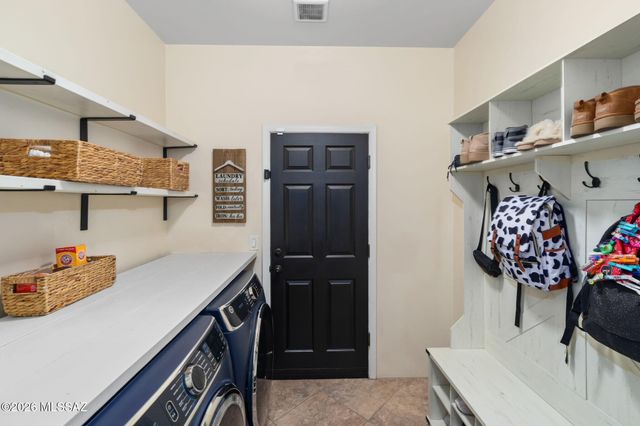 217 E Forrest Feezor Street, Vail, AZ 85641