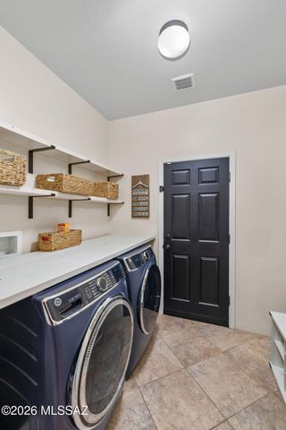 217 E Forrest Feezor Street, Vail, AZ 85641