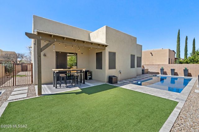 217 E Forrest Feezor Street, Vail, AZ 85641