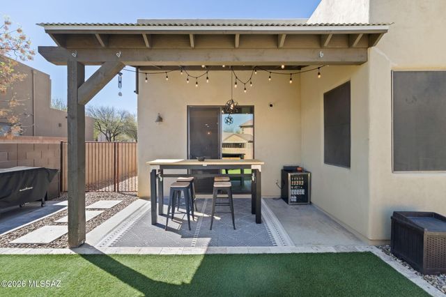 217 E Forrest Feezor Street, Vail, AZ 85641