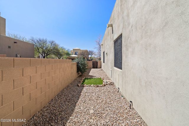 217 E Forrest Feezor Street, Vail, AZ 85641