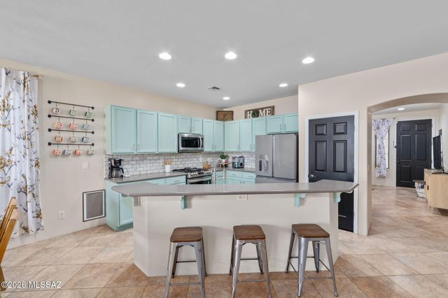 217 E Forrest Feezor Street, Vail, AZ 85641