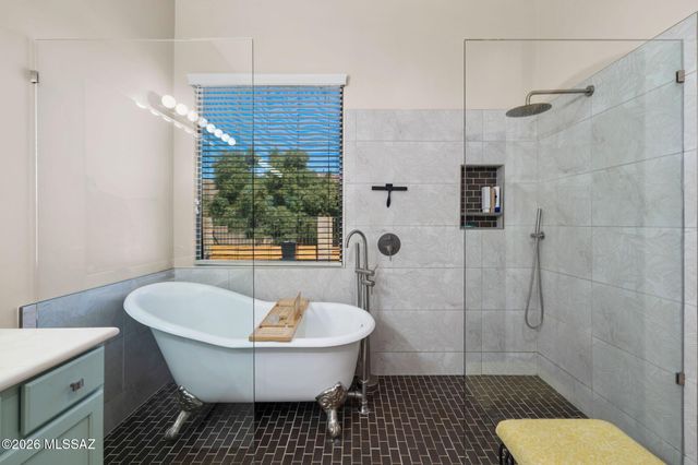 217 E Forrest Feezor Street, Vail, AZ 85641