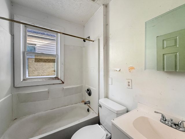 57 S Eureka Avenue, Columbus, OH 43204