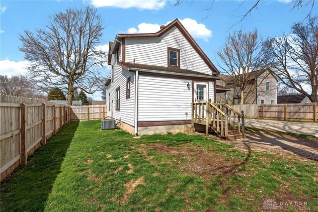 1577 W 2nd Street, Xenia, OH 45385