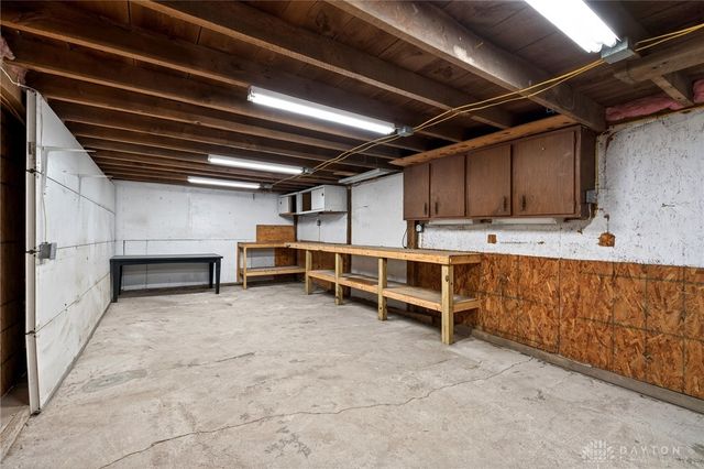 1577 W 2nd Street, Xenia, OH 45385