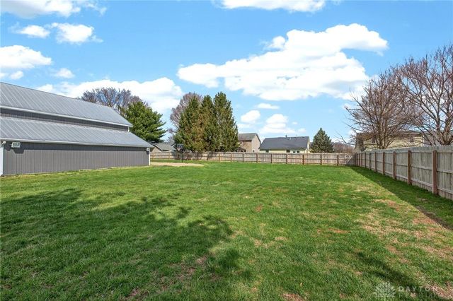 1577 W 2nd Street, Xenia, OH 45385