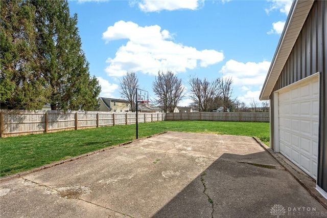 1577 W 2nd Street, Xenia, OH 45385