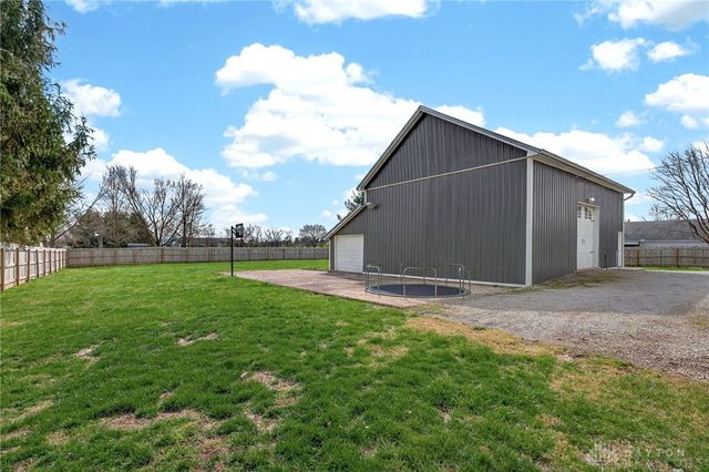 1577 W 2nd Street, Xenia, OH 45385