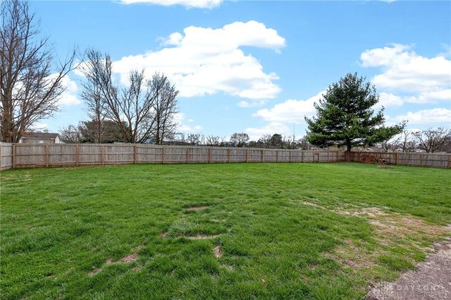 1577 W 2nd Street, Xenia, OH 45385