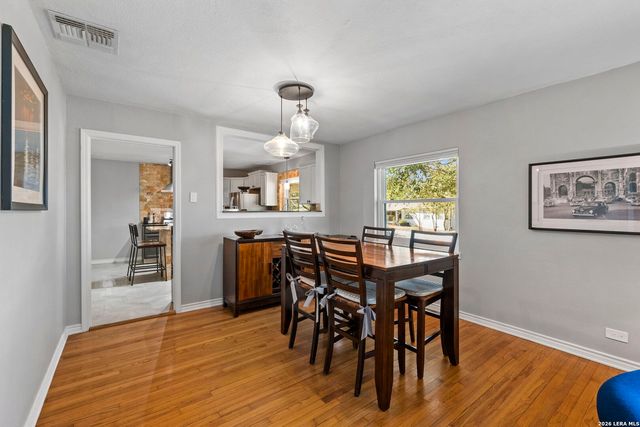 114 Blakeley Dr, San Antonio, TX 78209