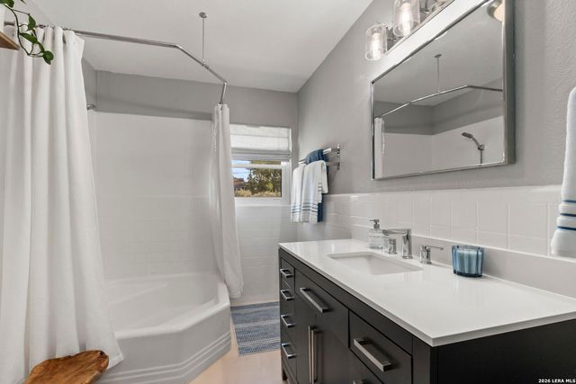 114 Blakeley Dr, San Antonio, TX 78209