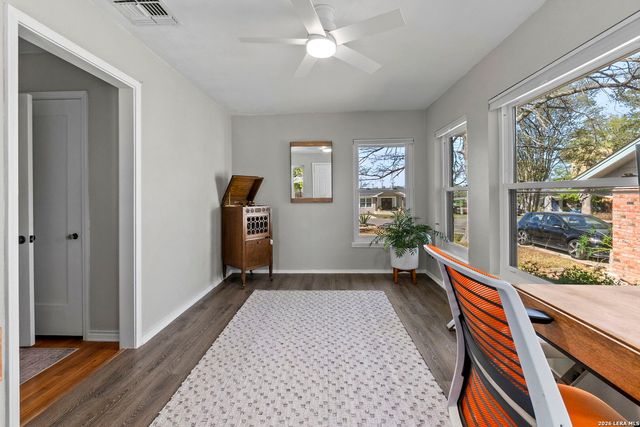 114 Blakeley Dr, San Antonio, TX 78209