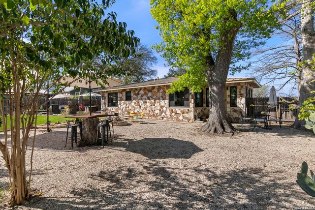 114 Blakeley Dr, San Antonio, TX 78209