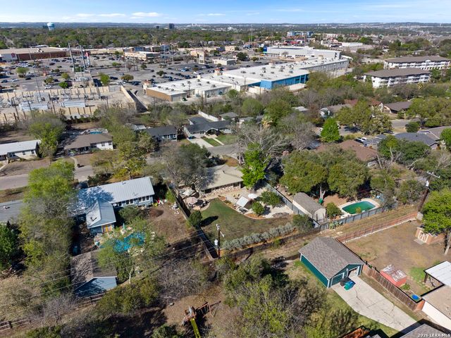 114 Blakeley Dr, San Antonio, TX 78209