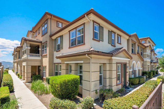 1205 Calabria St., Santee, CA 92071