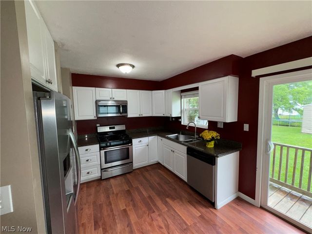 1214 Bryce Avenue, Aurora, OH 44202