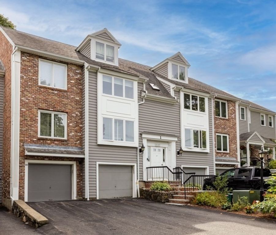 84 Walpole St 1C, Canton, MA 02021