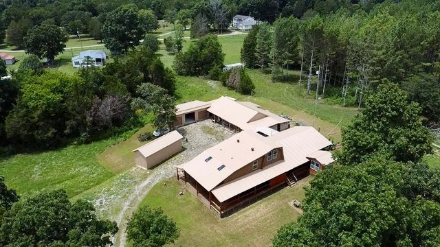 5340 Lunns Store Rd, Chapel Hill, TN 37034