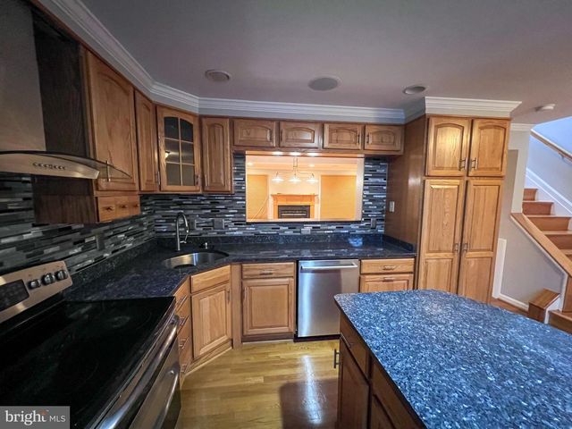 8514 RHUDDLAN RD, Nottingham, MD 21236