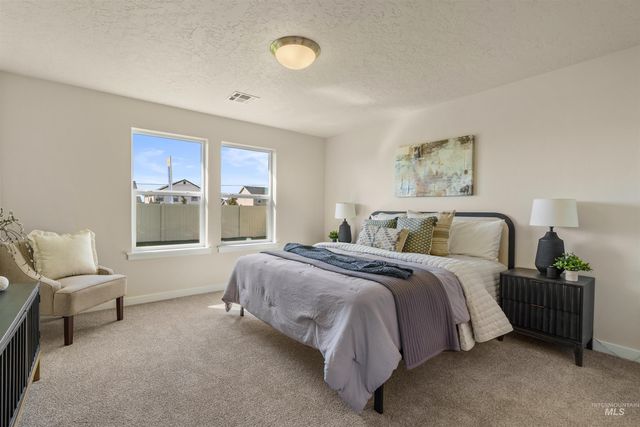 1810 Windhelm St, Caldwell, ID 83605