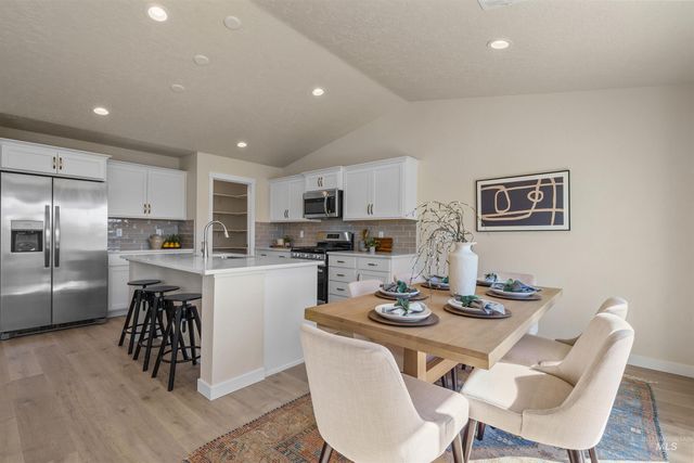 1810 Windhelm St, Caldwell, ID 83605