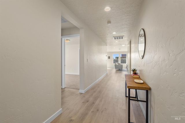 1810 Windhelm St, Caldwell, ID 83605