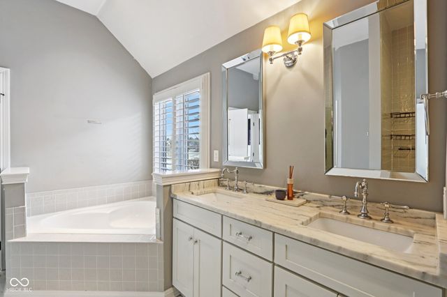 7234 Pymbroke Circle, Fishers, IN 46038