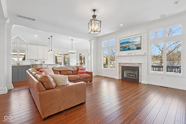 7234 Pymbroke Circle, Fishers, IN 46038