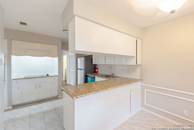 7500 Callaghan Rd Apt 120, San Antonio, TX 78229