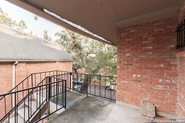 7500 Callaghan Rd Apt 120, San Antonio, TX 78229