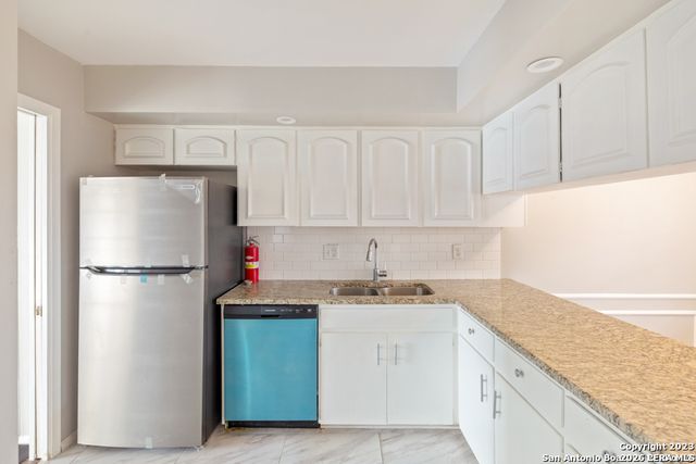 7500 Callaghan Rd Apt 120, San Antonio, TX 78229