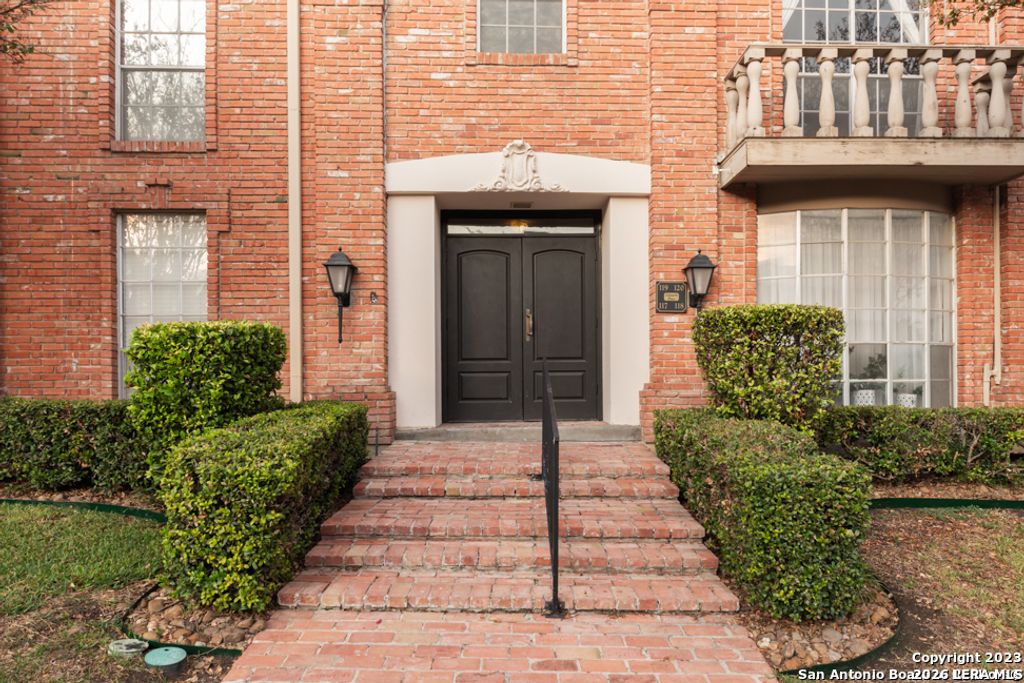 7500 Callaghan Rd Apt 120, San Antonio, TX 78229