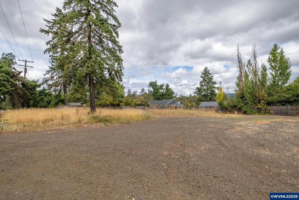 TA 421203 SW Philomath Bl, Corvallis, OR 97333