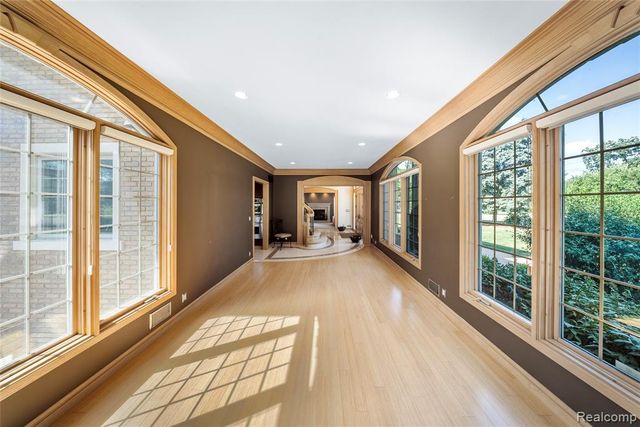 9281 Island Drive, Grosse Ile, MI 48138
