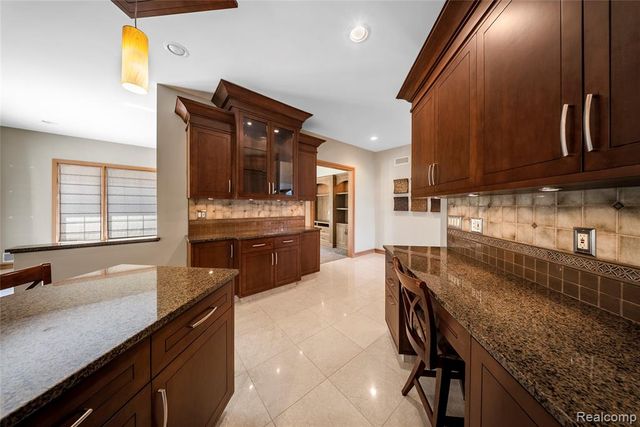 9281 Island Drive, Grosse Ile, MI 48138