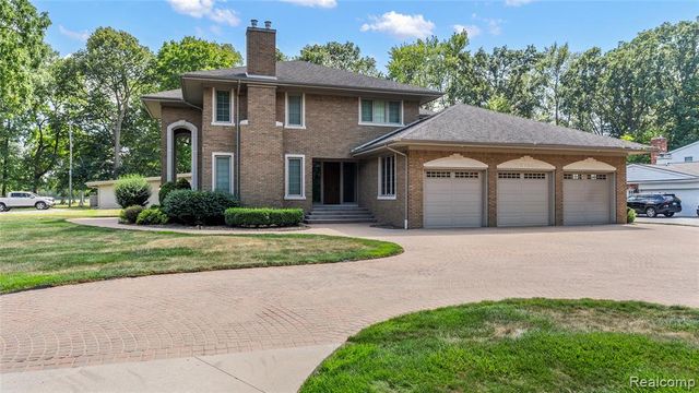 9281 Island Drive, Grosse Ile, MI 48138