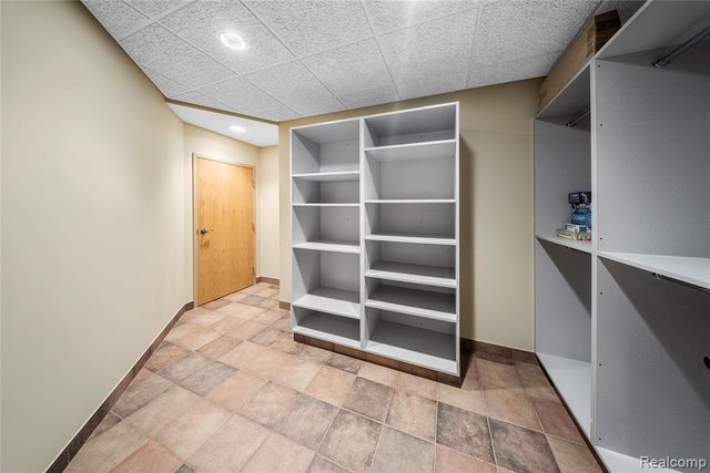 9281 Island Drive, Grosse Ile, MI 48138