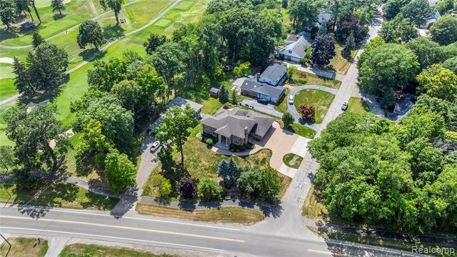 9281 Island Drive, Grosse Ile, MI 48138