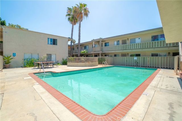 3325 Santa Fe Avenue 110, Long Beach, CA 90810