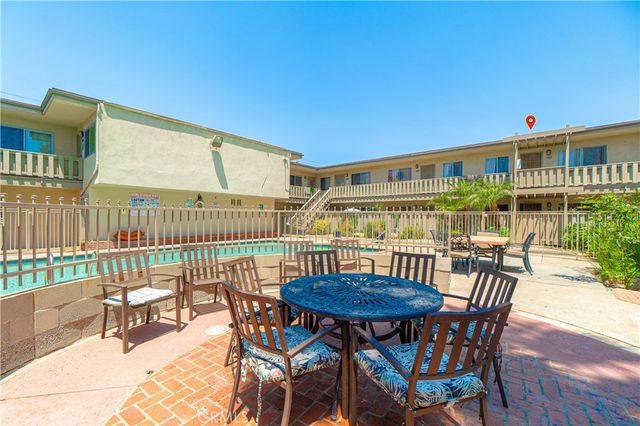 3325 Santa Fe Avenue 110, Long Beach, CA 90810