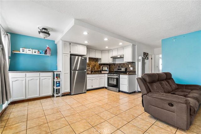 3325 Santa Fe Avenue 110, Long Beach, CA 90810